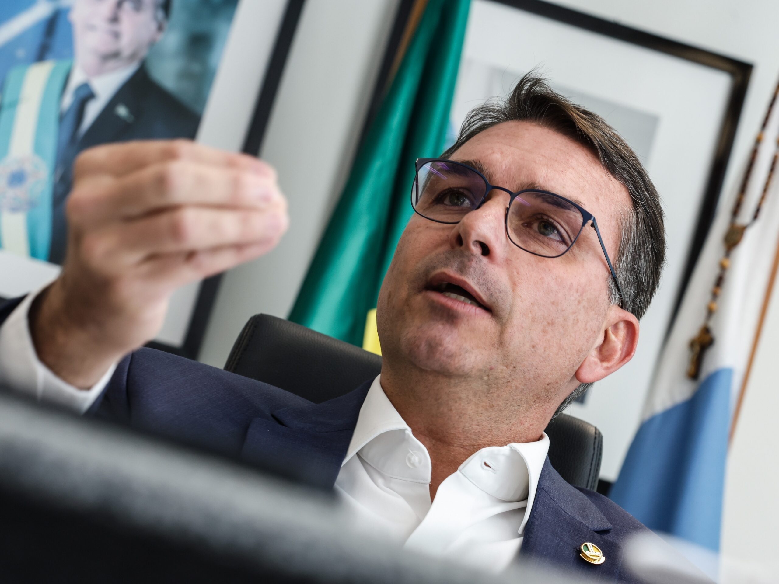 Leia mais sobre o artigo Flávio Bolsonaro cobra união dos bolsonaristas em torno de seu nome para: “Resgatar o Brasil”
