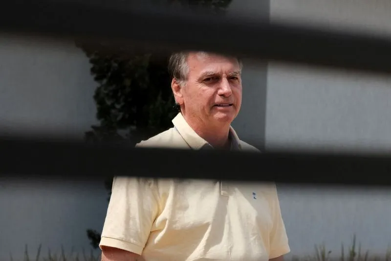 Leia mais sobre o artigo Bolsonaro transforma Papudinha em “bunker da oposição” e articula a direita nas eleições