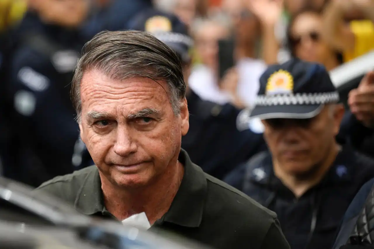 Leia mais sobre o artigo MP Militar diz que Bolsonaro violou 8 regras da caserna e deve ser expulso; veja a lista