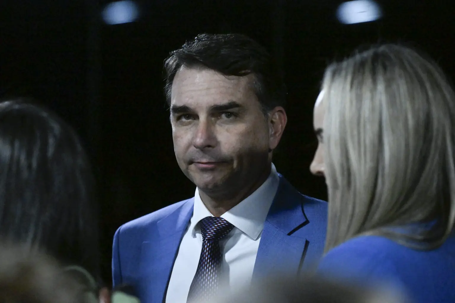 Leia mais sobre o artigo Datafolha dá banho de água fria na “operação Trump” de Flávio Bolsonaro