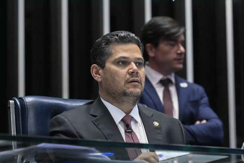 Leia mais sobre o artigo Denúncia sobre US$ 30 milhões de Vorcaro a Alcolumbre tem precedentes