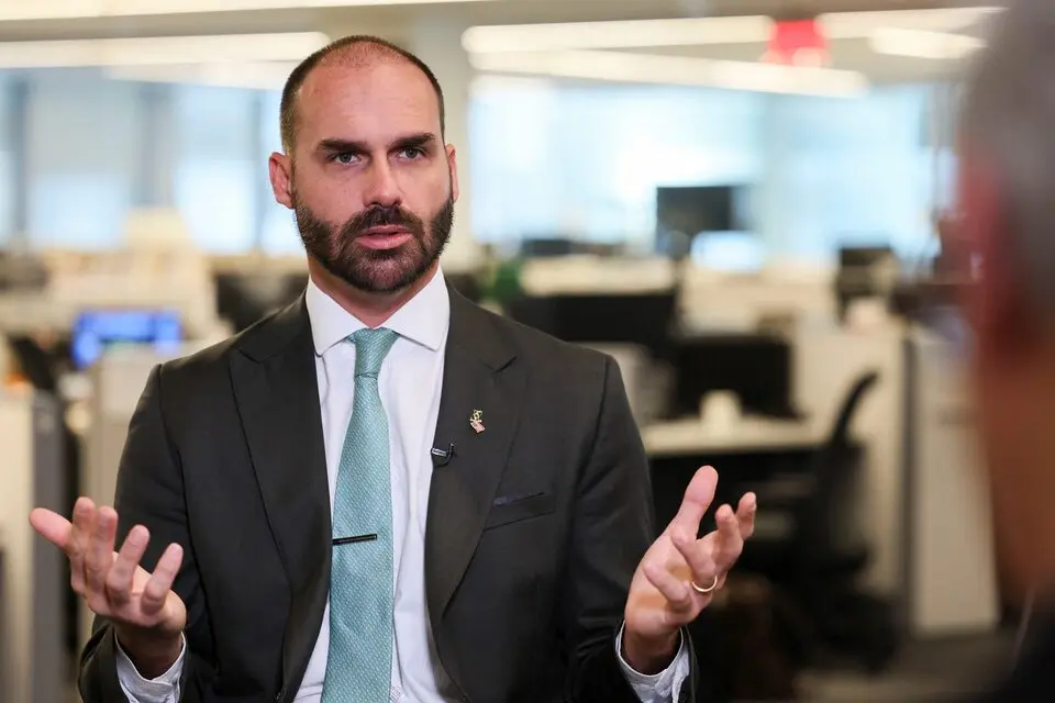 Leia mais sobre o artigo PGR pede condenação de Eduardo por articulação golpista nos EUA