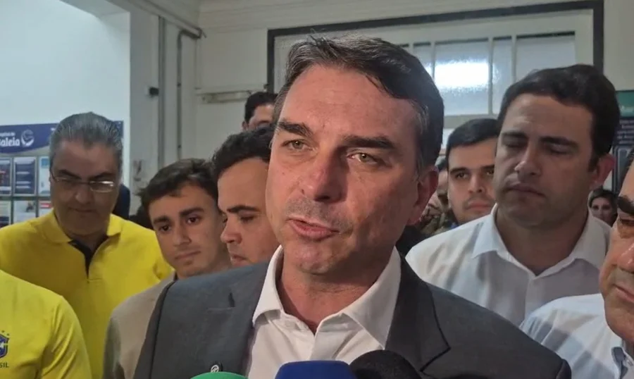 Leia mais sobre o artigo Ministro atendeu pedido do PL que alegada que áudio divulgado de Flávio pedindo dinheiro a Vorcaro induziu respostas negativas