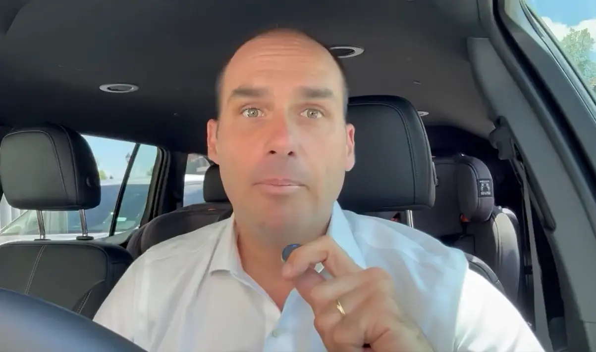 Leia mais sobre o artigo Eduardo Bolsonaro volta a implorar novas sanções contra o Brasil a Trump